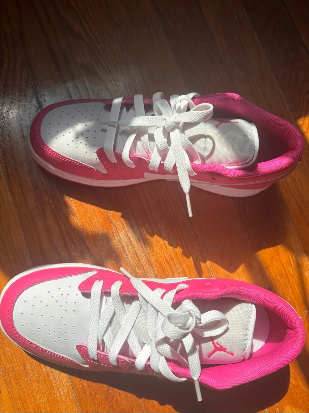 Nike Kids White and Hot Pink Low-Top Sneakers